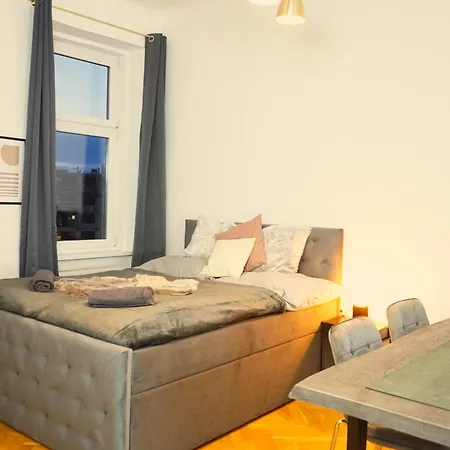 Vienna Home Stay Apartments Exterior photo